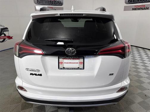 2018 Toyota RAV4 SE