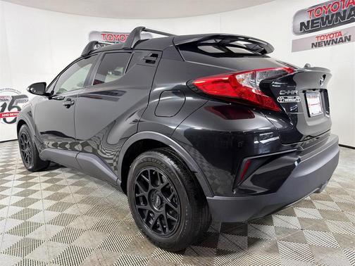 2021 Toyota C-HR LE