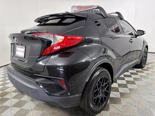2021 Toyota C-HR LE