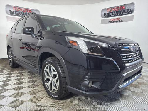 Crystal Black Silica 2023 Subaru Forester Premium