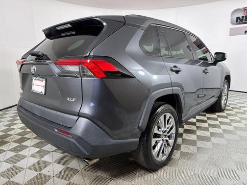 2020 Toyota RAV4 XLE Premium