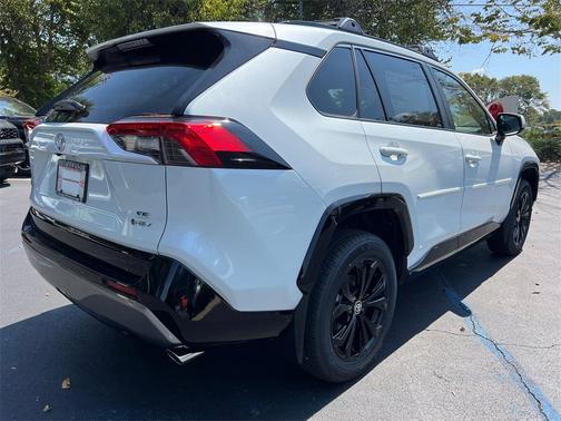 2025 Toyota RAV4 Hybrid SE