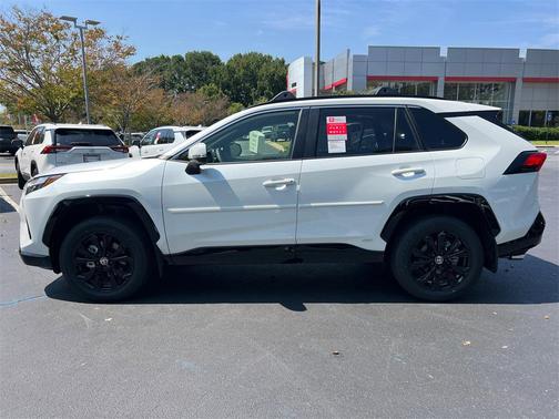 2025 Toyota RAV4 Hybrid SE