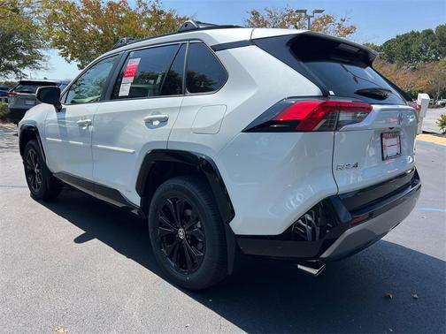 2025 Toyota RAV4 Hybrid SE