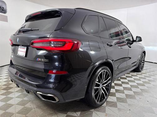 2022 BMW X5 M50i
