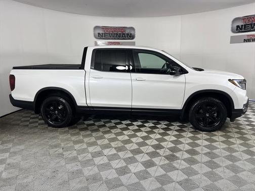 2023 Honda Ridgeline Black
