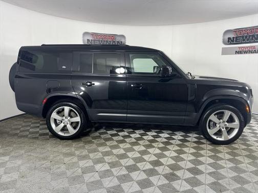 2023 Land Rover Defender 130 SE