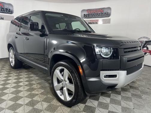 2023 Land Rover Defender 130 SE