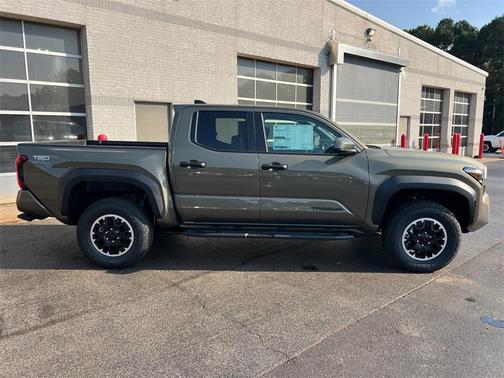 2025 Toyota Tacoma TRD Off Road
