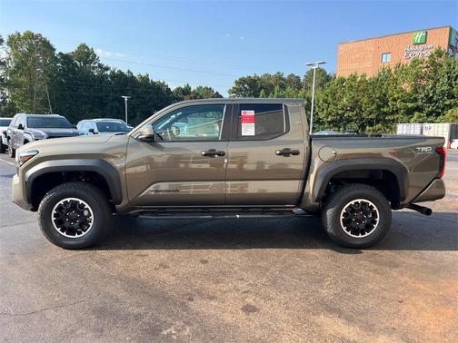 2025 Toyota Tacoma TRD Off Road