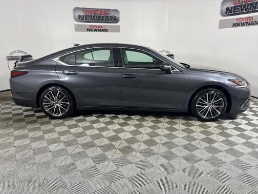 2022 Lexus ES 350 Base