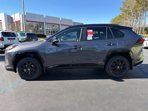 2025 Toyota RAV4 Hybrid SE