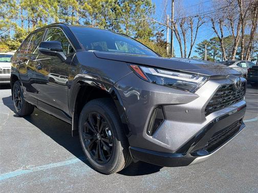 2025 Toyota RAV4 Hybrid SE