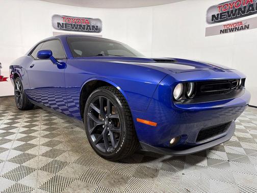 2021 Dodge Challenger SXT