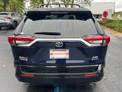 2025 Toyota RAV4 Hybrid SE