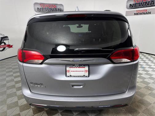 2018 Chrysler Pacifica Touring-L