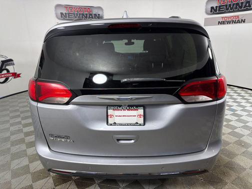 2018 Chrysler Pacifica Touring-L