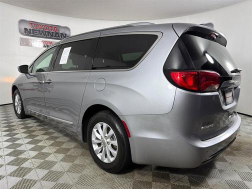 2018 Chrysler Pacifica Touring-L