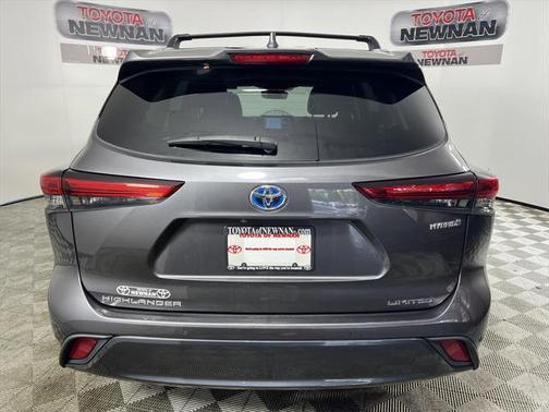 2022 Toyota Highlander Hybrid Limited