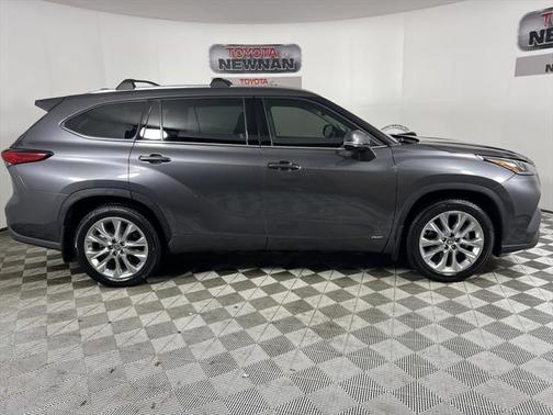 2022 Toyota Highlander Hybrid Limited