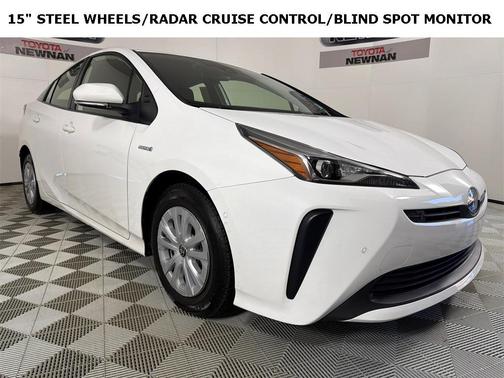 2022 Toyota Prius LE