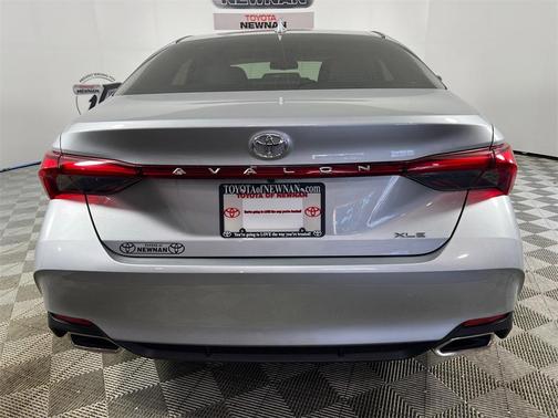 2022 Toyota Avalon XLE