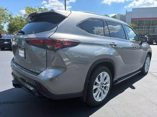 Heavy Metal 2026 Toyota Highlander Limited