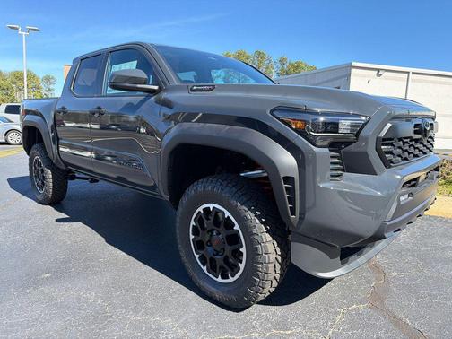 2026 Toyota Tacoma Hybrid TRD Off Road