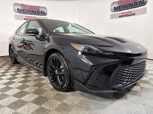 Midnight Black Metallic 2025 Toyota Camry SE