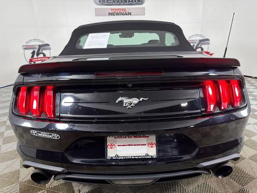 2022 Ford Mustang EcoBoost Premium