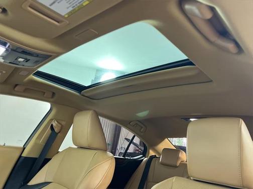 2022 Lexus ES 350 Base