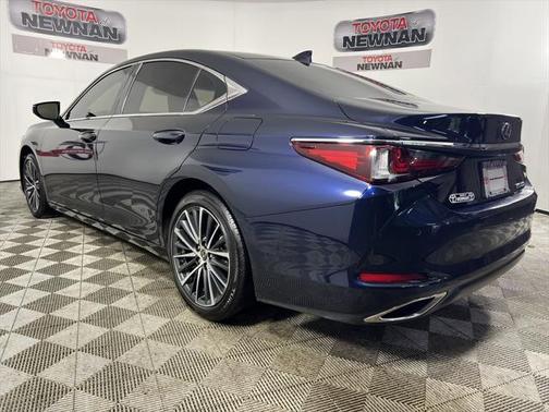 2022 Lexus ES 350 Base