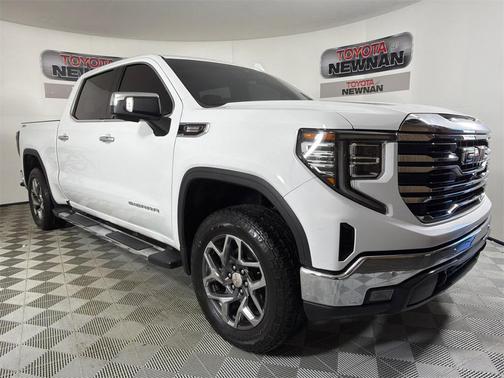 2022 GMC Sierra 1500 SLT