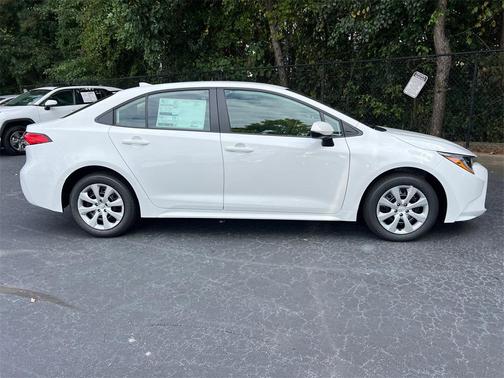 2025 Toyota Corolla LE