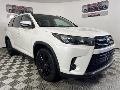 2019 Toyota Highlander SE