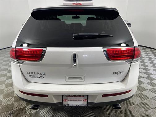 2014 Lincoln MKX Base