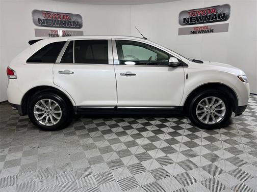 2014 Lincoln MKX Base