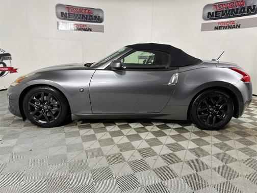2017 Nissan 370Z Base