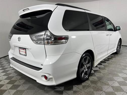 2017 Toyota Sienna SE Premium