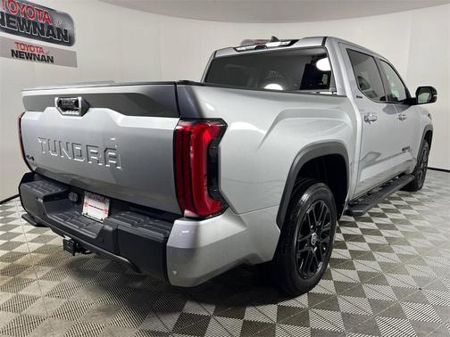 2024 Toyota Tundra Hybrid Platinum