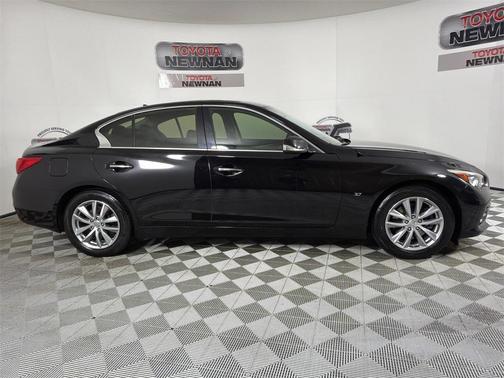 2015 INFINITI Q50 Premium