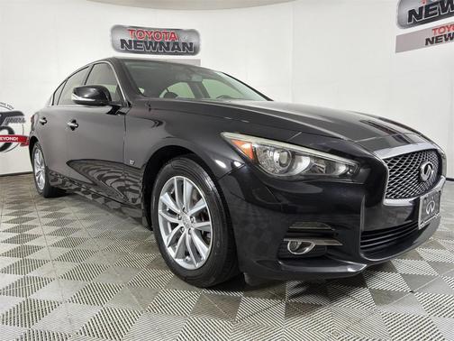 2015 INFINITI Q50 Premium