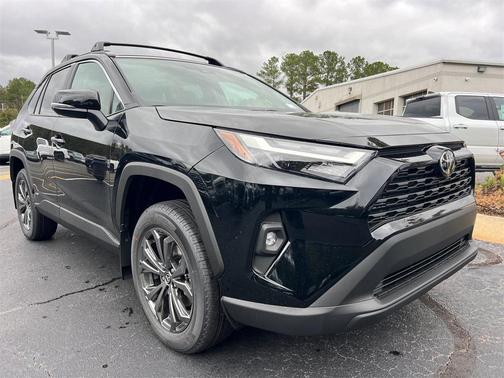 2025 Toyota RAV4 Hybrid XLE Premium