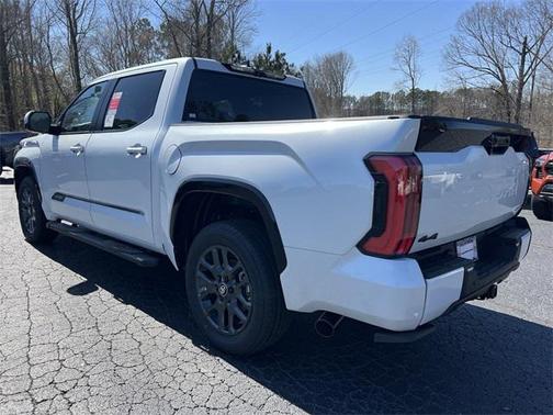 2025 Toyota Tundra Hybrid Platinum