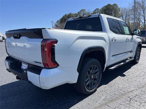 2025 Toyota Tundra Hybrid Platinum