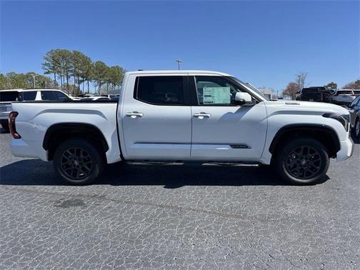 2025 Toyota Tundra Hybrid Platinum