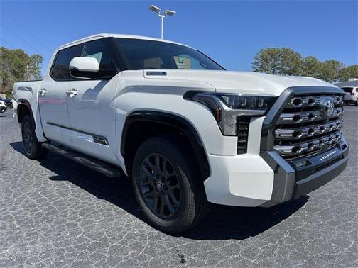 2025 Toyota Tundra Hybrid Platinum
