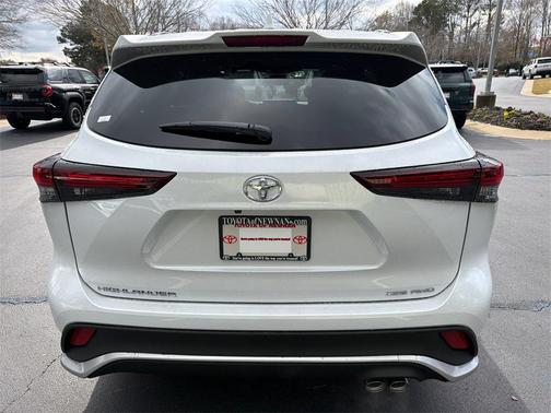 2026 Toyota Highlander XSE