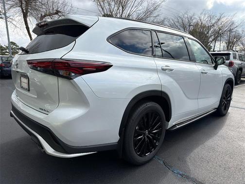 2026 Toyota Highlander XSE