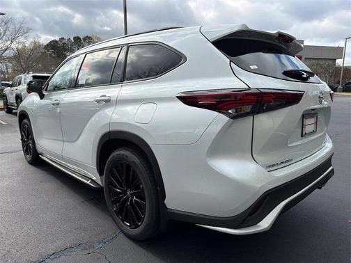 2026 Toyota Highlander XSE